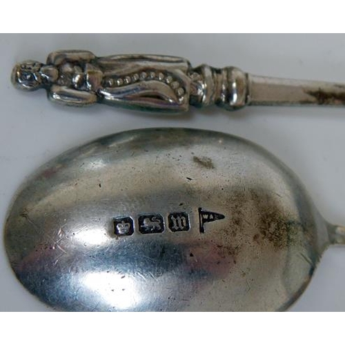 101 - Walker & Hall set of Apostle Spoons & Sugar Tongs. Hallmarked Sheffield 1904