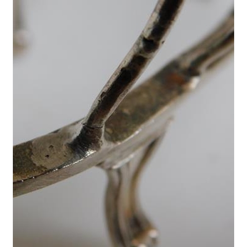106 - Silver toast rack, Hallmarked London 1788, maker Robert Hennell I (1786-1804)