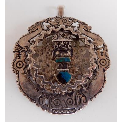 111 - Peruvian 925 silver pendant/brooch. Approx 2