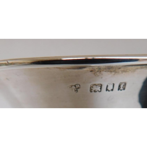 116 - Silver tulip vase hallmarked London 1921. Maker Charles & Richard Comyns