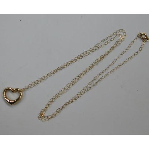 279 - 9ct gold 18