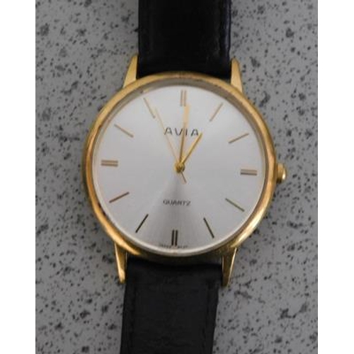 92 - Vintage gold plated gentleman's Avia wristwatch