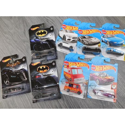 43 - 8x Hot Wheels diecast vehicles