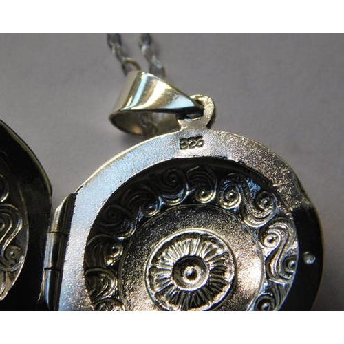 127 - 925 Silver locket on silver chain