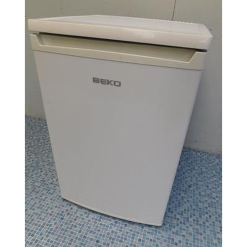 538 - Beko under counter fridge w/o