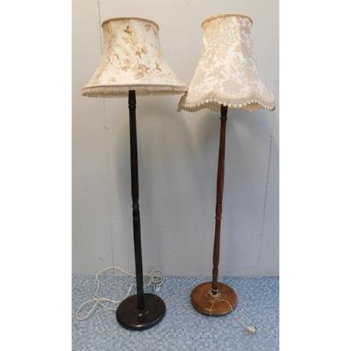 553 - 2x Vintage standard lamps with shades