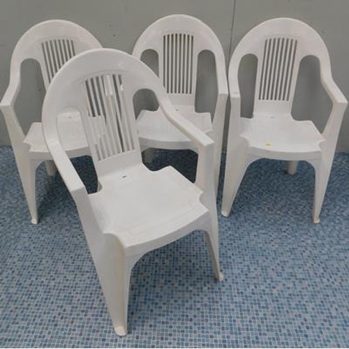 554 - Set of 4 white garden chairs