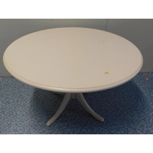 558 - White circular dining table 44