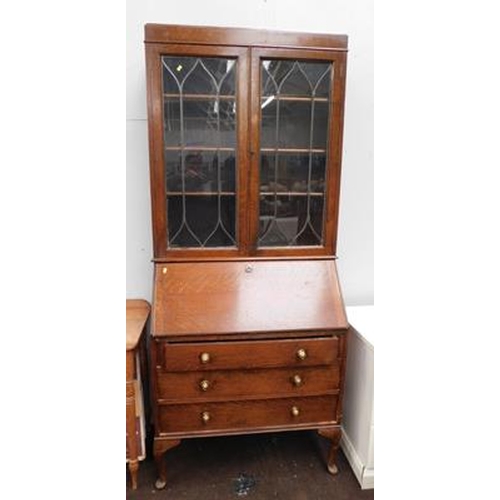 565 - Vintage glass topped bureau with key