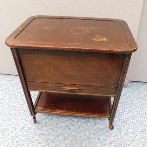 589a - Vintage Jonell sewing table & contents