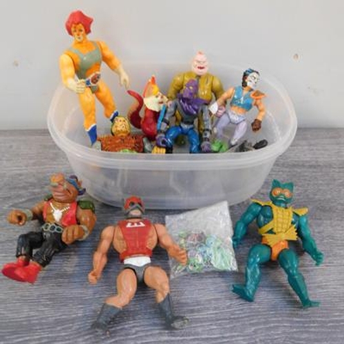 631 - Selection of vintage Action figures inc Thundercats, Ninja turtles