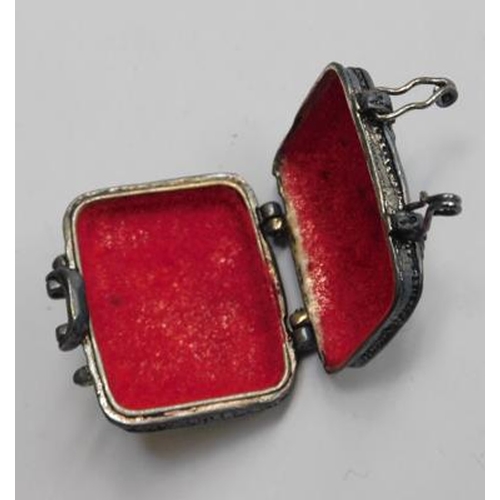 226 - Vintage metal trinket/pill box in the form of a suitcase