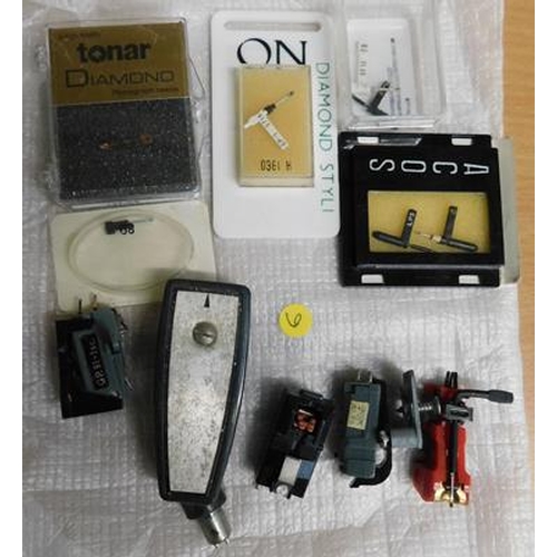 230 - Stilus & cartridge for records player-some new