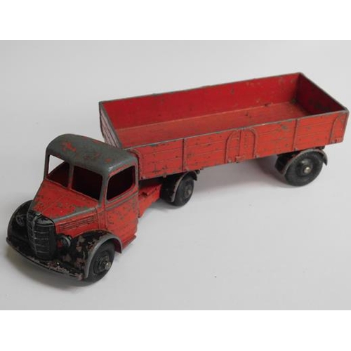 239 - Dinky Supertoys 52 Bedford artic lorry in red