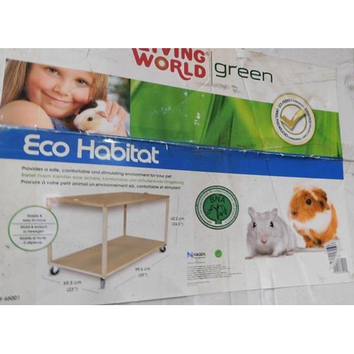 504a - Living World ECO habitat pet house (boxed unused)