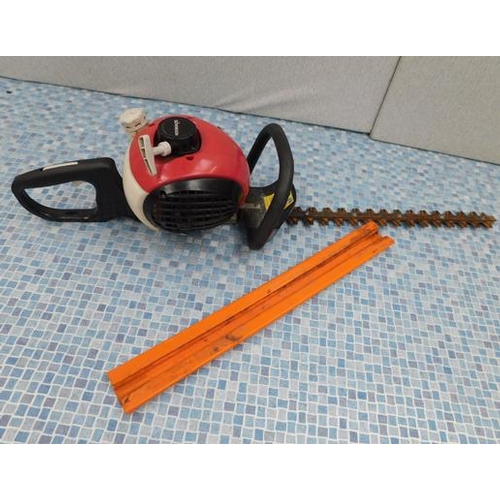 507 - Sovereign petrol hedge trimmer