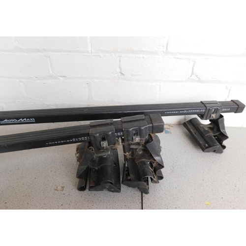 515 - Pair of roof bars