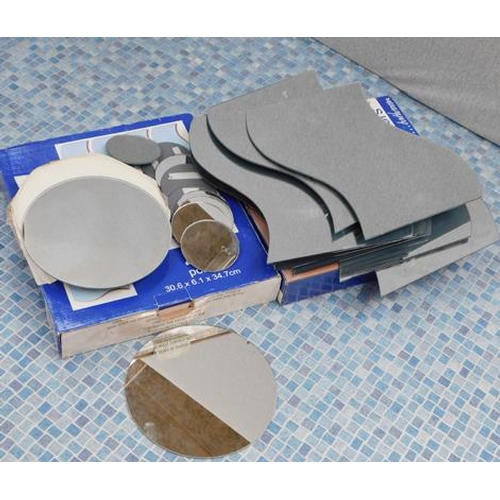 516 - Assortment of mirror tiles