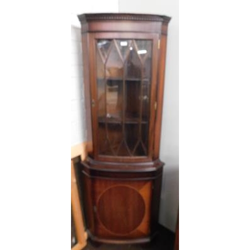 548 - Glass topped corner cabinet