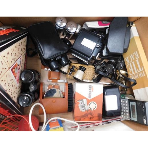 27 - Collection of vintage cameras, binoculars etc...