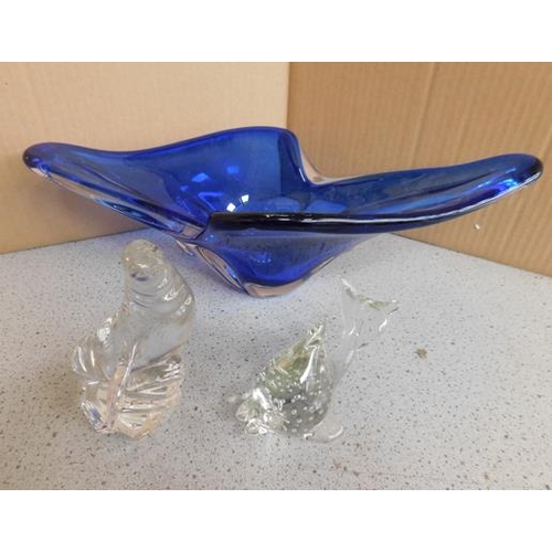 279 - Large blue glass vase & 2 glass paperweights...