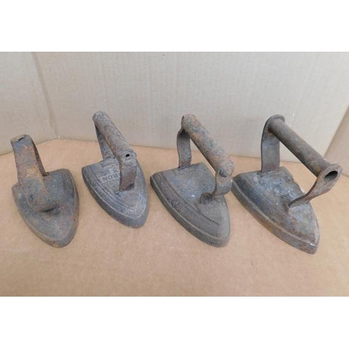 506a - 4x Vintage flat irons