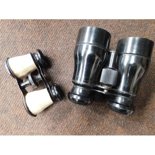 27 - Collection of vintage cameras, binoculars etc...