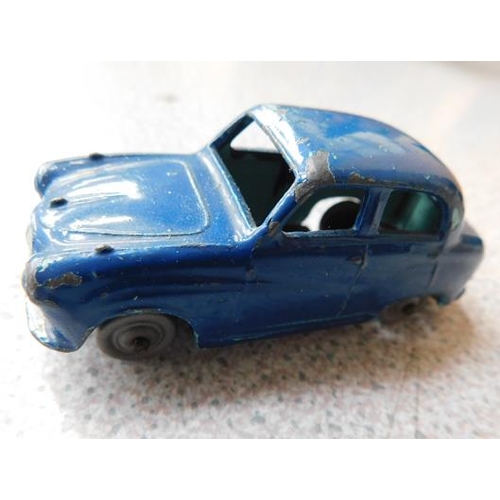 103 - Dinky 1948 Austin A30, diecast car, no 160 original paint & tyres