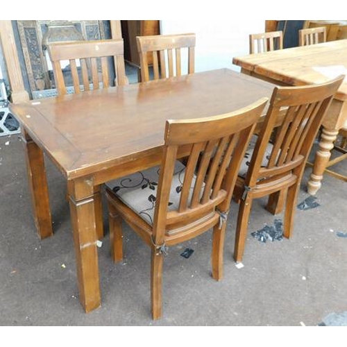 529a - Oak coloured table & 4 chairs