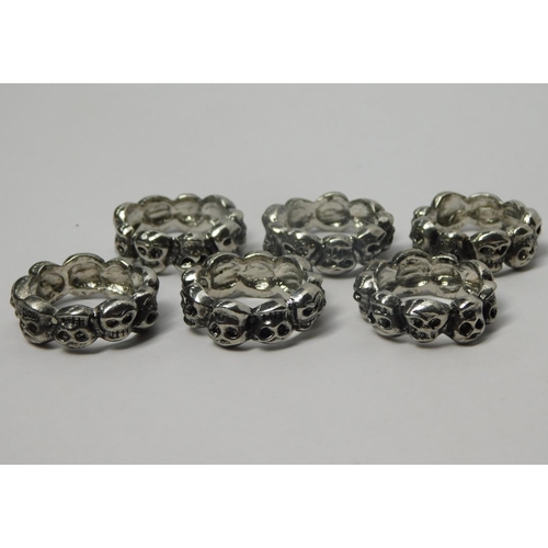 138 - 6 gents metal scull rings