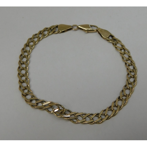 143 - 9ct Gold double link curb chain bracelet