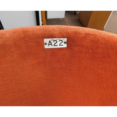 644 - Row of 4 cinema/theatre seats (numbered) overall base width 90