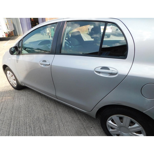 732 - Toyota Yaris 1.3 petrol, 2007, 07 reg, MOT 28/2/22, 140,000 miles, 1x key, power steering, electric ... 