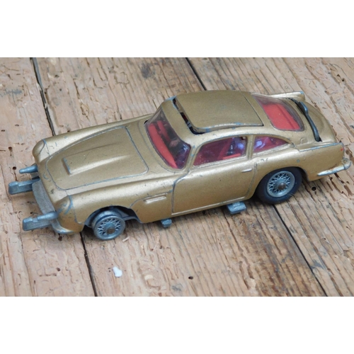 88 - Corgi James Bond DBS (1 tyre missing)