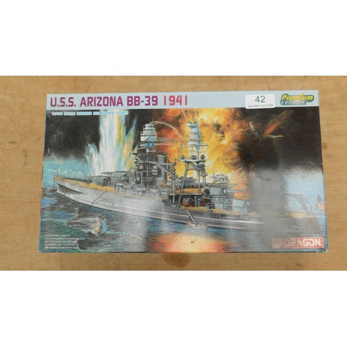 42 - USS Indianapolis  CA35 1945 & USS Arizona BB39 1941 model kits-opened