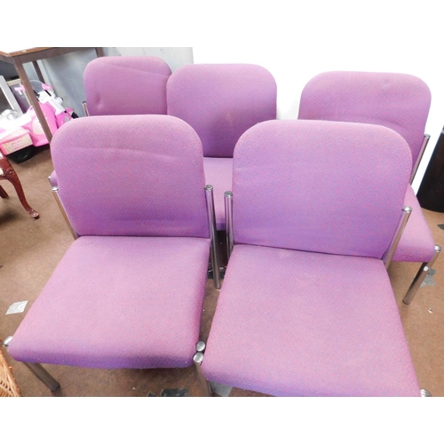 545 - 5x Purple office chairs with metal legs