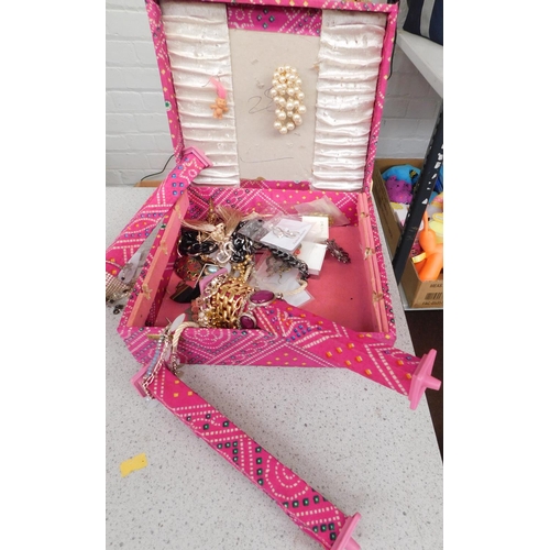 719 - Box of costume jewellery