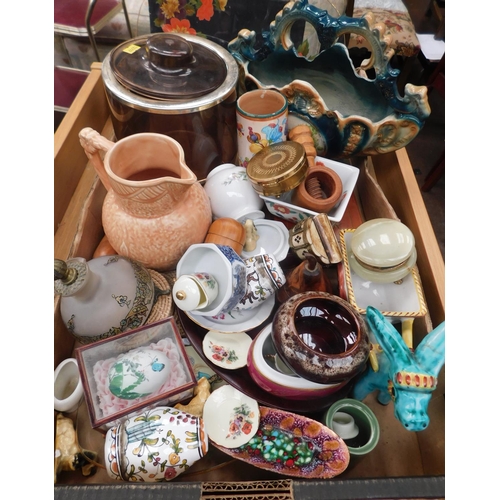 759 - Box of mixed collectables