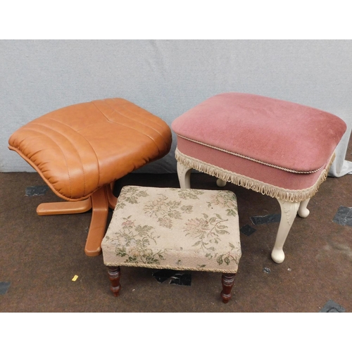 769 - 3x Foot stools