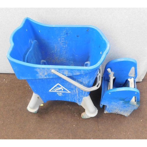 Lot 782       