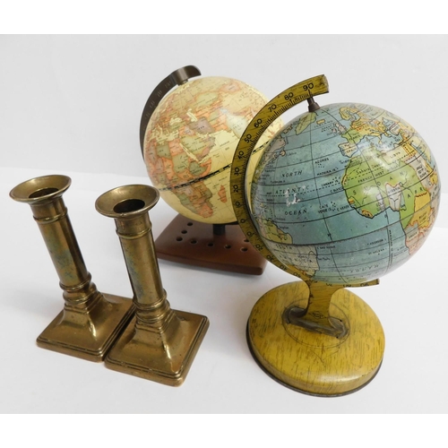 51 - 2x Small vintage globes and brass candlesticks