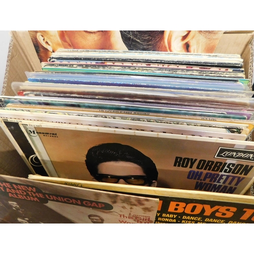 2 - Box of 60's/ 70's LP's incl. Gary Pucket, Bobby Darren, Rick Nelson, Beach Boys, Ray Orbison etc.
(5... 