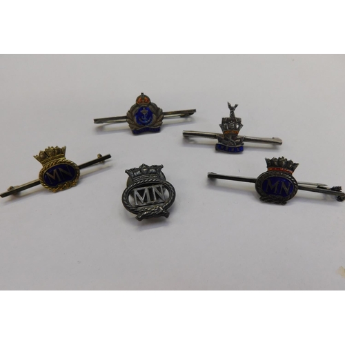 105 - 5x Silver sweetheart brooches - 3x merchant navy, 1x royal navy and 1x WRN's