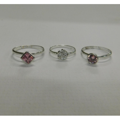 125 - 3x Silver rings, stamped 925