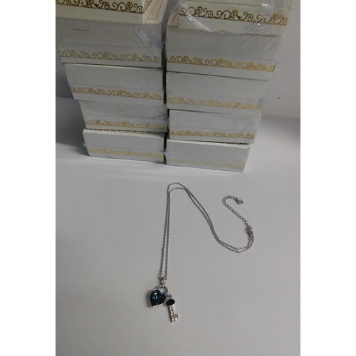 160 - 10x New/ unused boxed heart with key pendant necklaces
