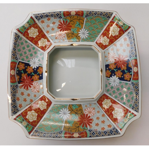 204 - Large Japanese ashtray, no damage, stamp to rear