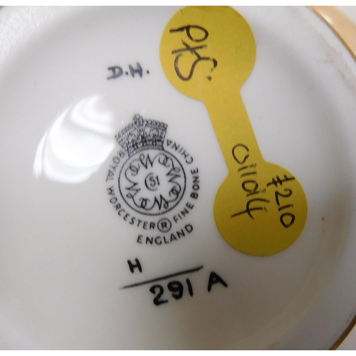 207 - 3x Pieces of Royal Worcester fine bone china - no damage to vases, jug handle repair