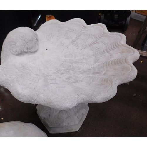 514a - Shell shaped stoneware birdbath