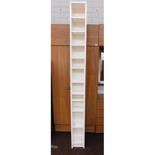 533a - White CD tower/shelving unit with adjustable shelves