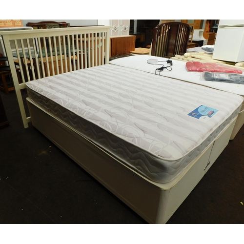 539 - Double bed & mattress + headboard